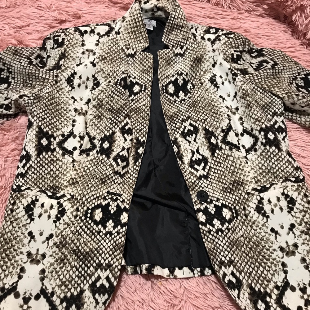 Snake print women 2 piece suite